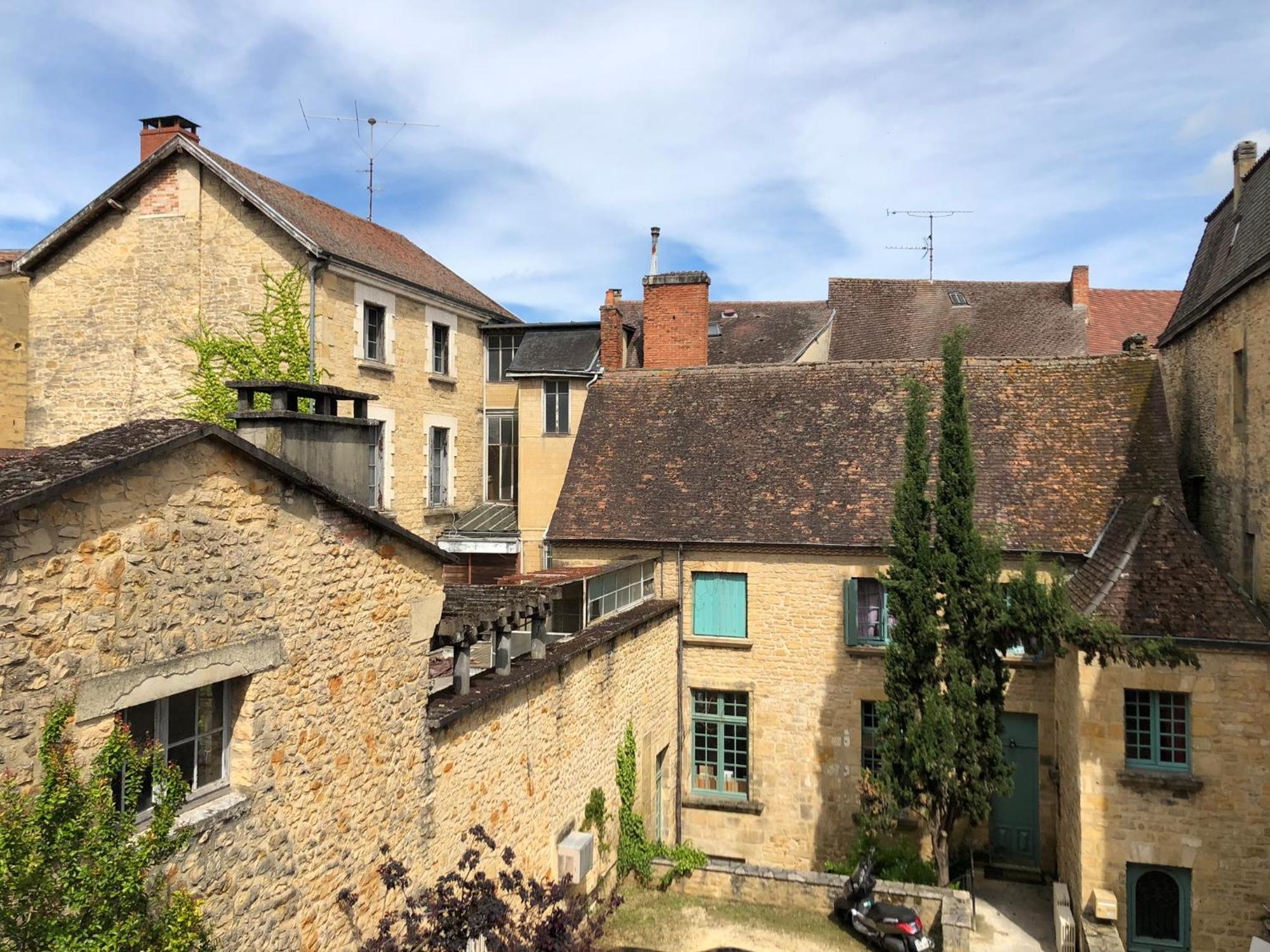 Les Appartements Chambon 萨尔拉拉卡内达 客房 照片
