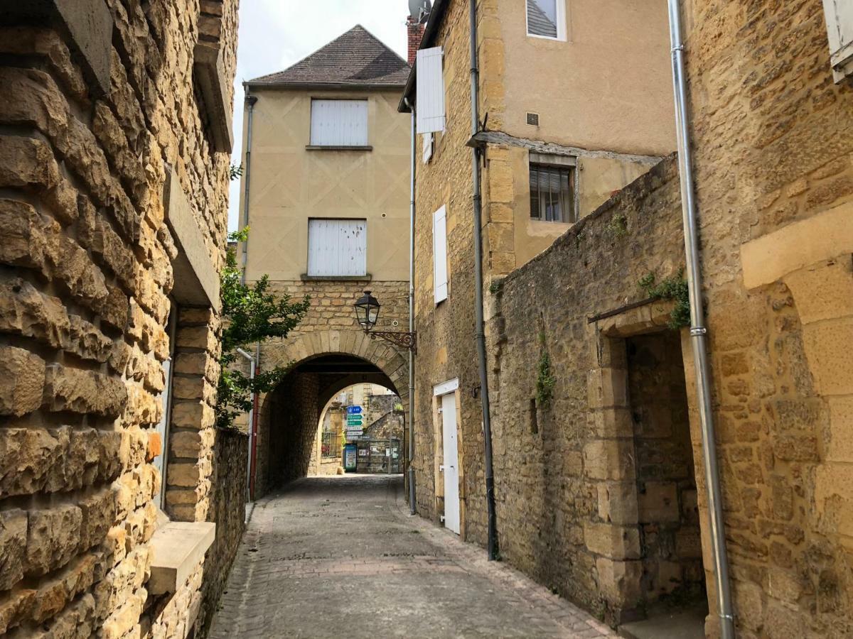 Les Appartements Chambon 萨尔拉拉卡内达 外观 照片